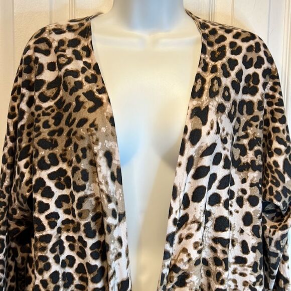 Tribal Animal Print Twisted Front Long Sleeve Oversized Sweater Size Small - Picture 2 of 10